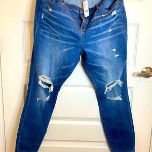 Plus size destructed jeans